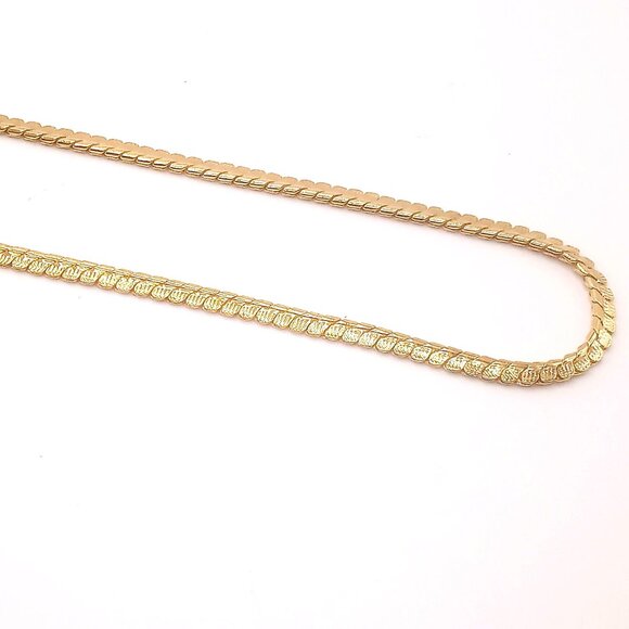 Avon Necklace Gold-tone 14" L Flat Chain Necklace Lobster Clasp Closure Vintage - Picture 6 of 8